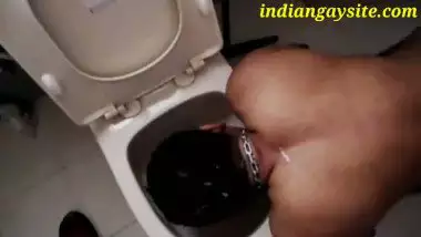 Indian gay bottom getting cum shampoo and piss shower