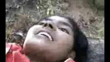 Indian Girl Fucked BY her Lover in Outdoor Sex Scandal
