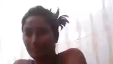 swathi naidu telgu babe taking shower