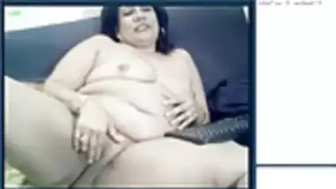 indian aunty masturbating on cam