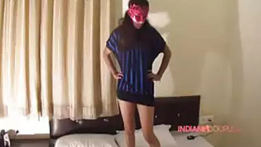 pretty Indian wife Showing Of Her pretty ass