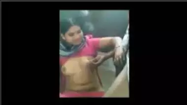 Village Guy Pressing Boobs Of Tamil Randi