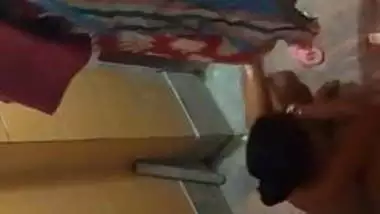 Indian Neighbor Aunty caught Bathing by hiddencam