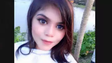 Beautiful Bangladeshi Horny girl Pussy Fingering Part 2