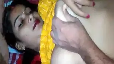 Horny desi babe pussy showing and fingering