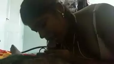 Beautiful aunty sex video satisfying her lover with a nice blowjob