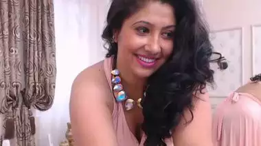 Punjabi bhabhi masturbate pussy after striptease cam show