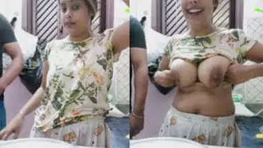 Sexy Desi Wife Sucking Cock and Showing Boobs Live
