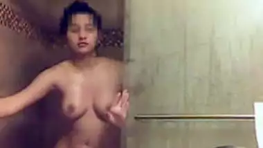 amazing desi in shower selfie mms