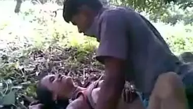 Desi village girl outdoor threesome sex scandal with neighbors