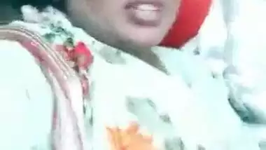 Dehati Bhabhi boob show on live livecam MMS movie scene