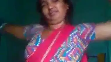 Bengali housewife nude MMS to ignite your sex mood