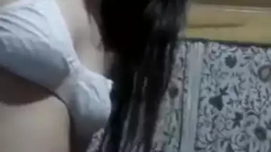 Kashmiri Gf Showing Boobs On Vc