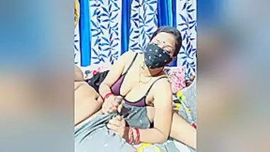 Today Exclusive- Bhabhi Give Blowjob On Live Cam Show