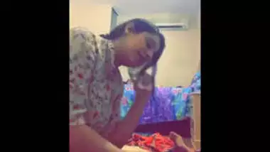 Paki super hot college babe sucking lover dick and nude captured part 1