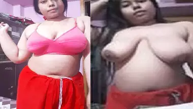 Bengali girl exposing big boobs topless viral show