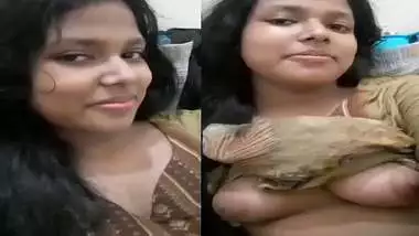Girlfriend boob play in viral Bengali sex video