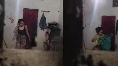 Neighbor aunty spying nude on hidden sex cam