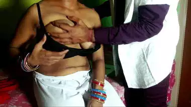 Doctor fucks patient girl's pussy in hindi voice