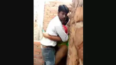 Caught Fucking Desi Couples in Construction Building