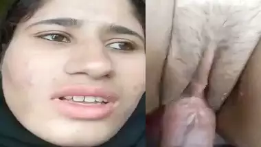 Kashmiri xxx outdoor sex of cute hijab girlfriend