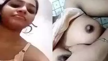 Naked village girl viral desi fingering pussy