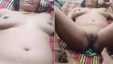 Village mature desi couple sex in missionary style